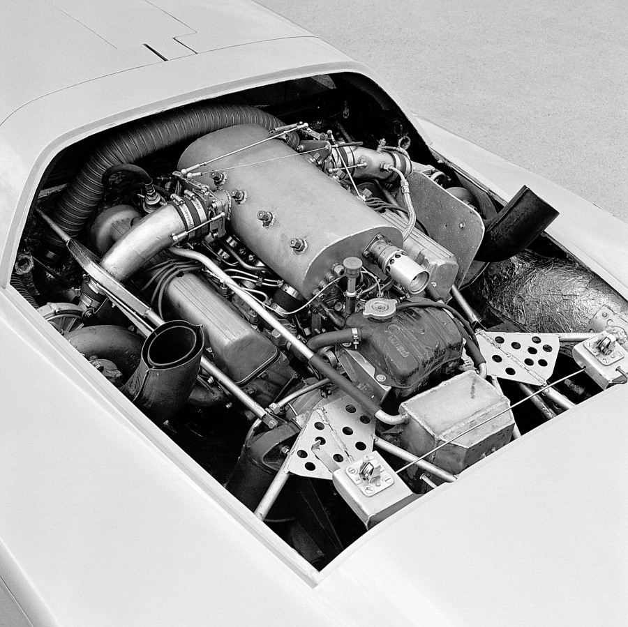 Le V8 de la C111 IV