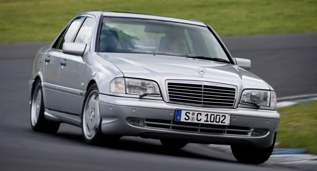 Son terrain de prédilection : La conduite sportive !