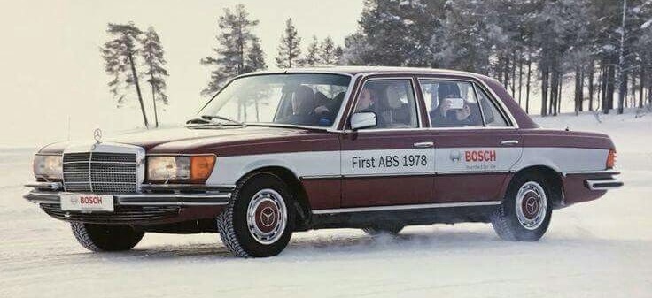 1978 : En alliance avec Bosh, Mercedes a inventé l’ABS