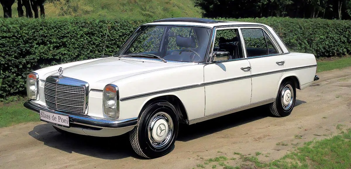 Une rare version avec toit ouvrant