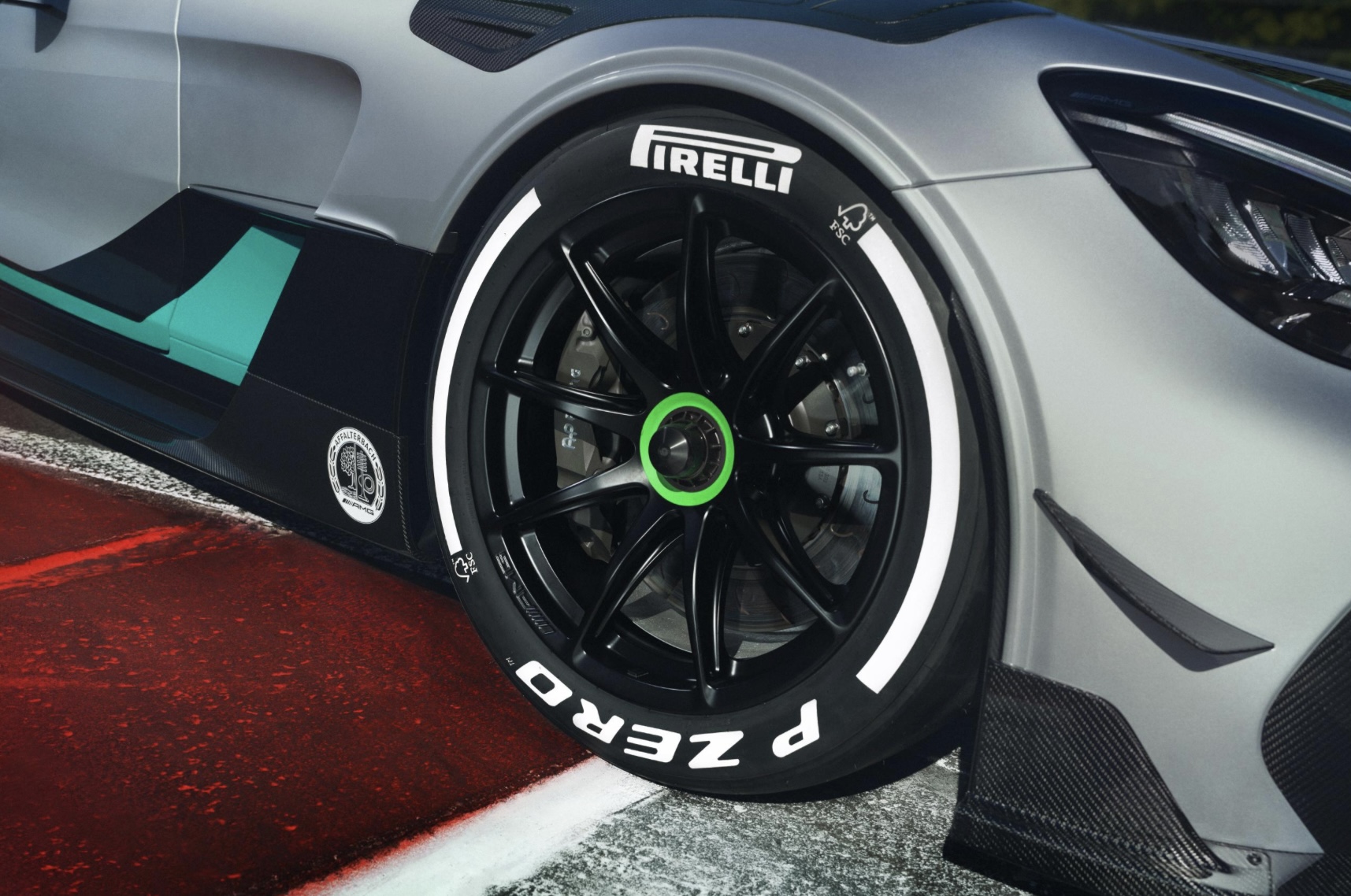 Si le fait d’être l’un des 30 propriétaires chanceux vous tente, dépêchez-vous !!