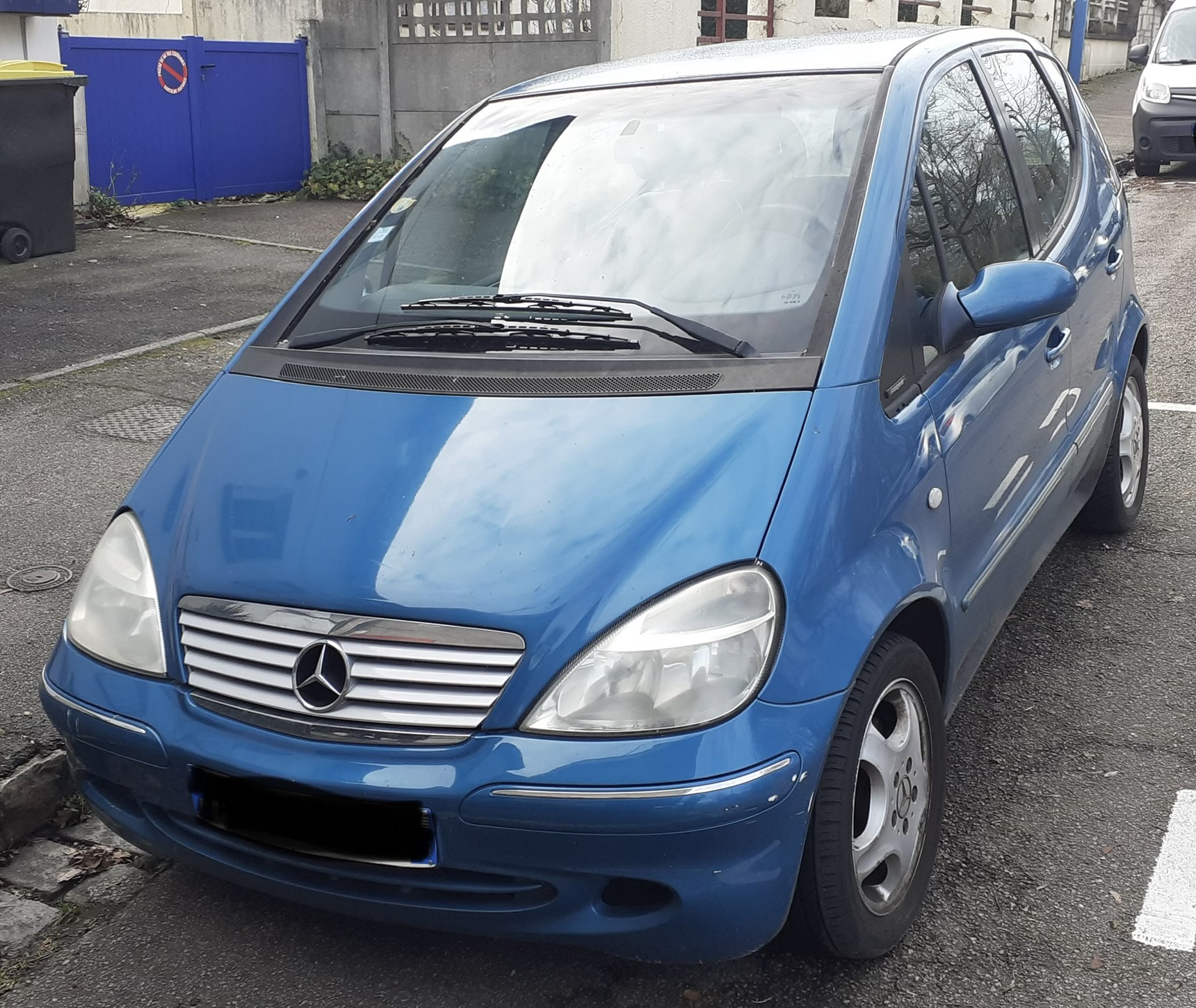 Une belle Mercedes classe A W168 dans un coloris peu courant