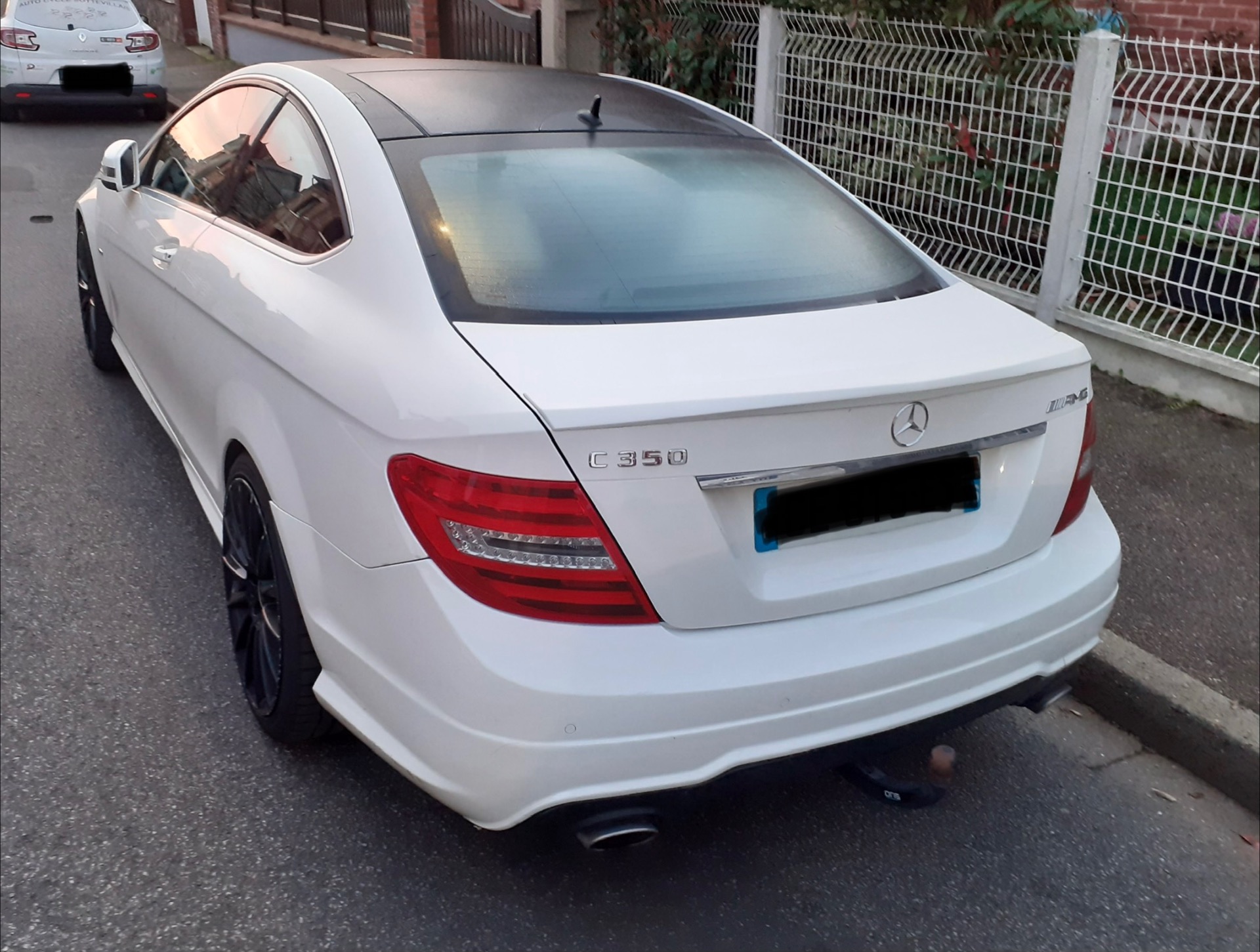 … En version essence 350 Amg