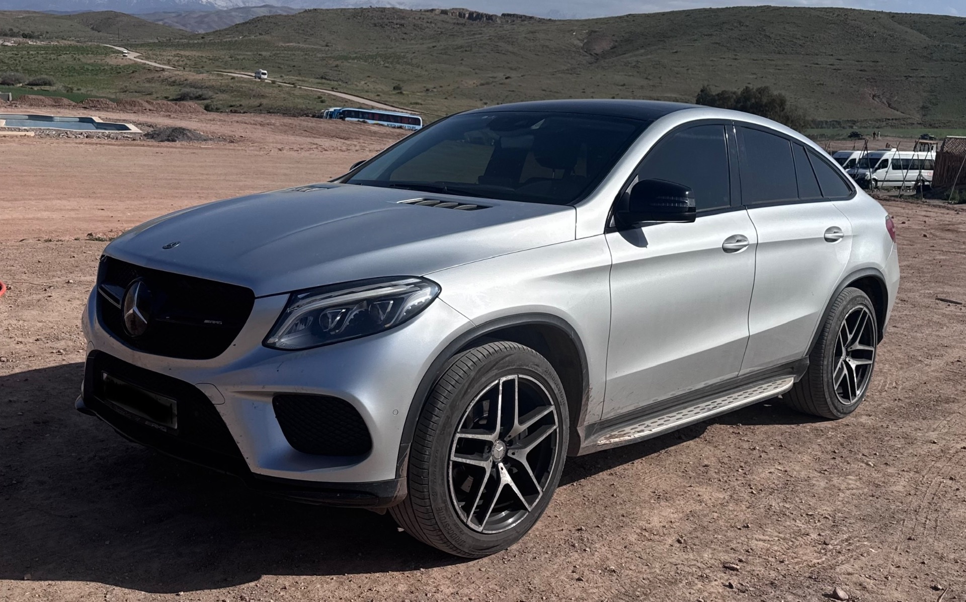 GLE 53 Amg vu au Maroc dans le désert d’Agafay