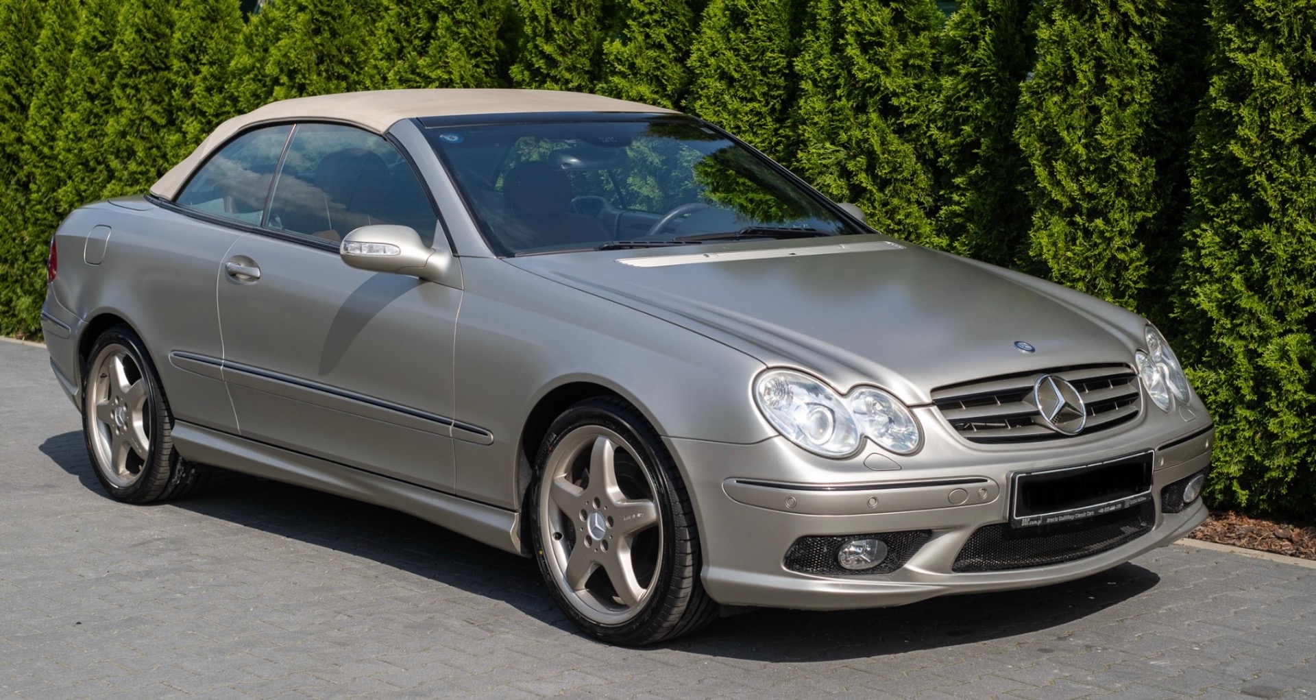 Aussi belle capotée…