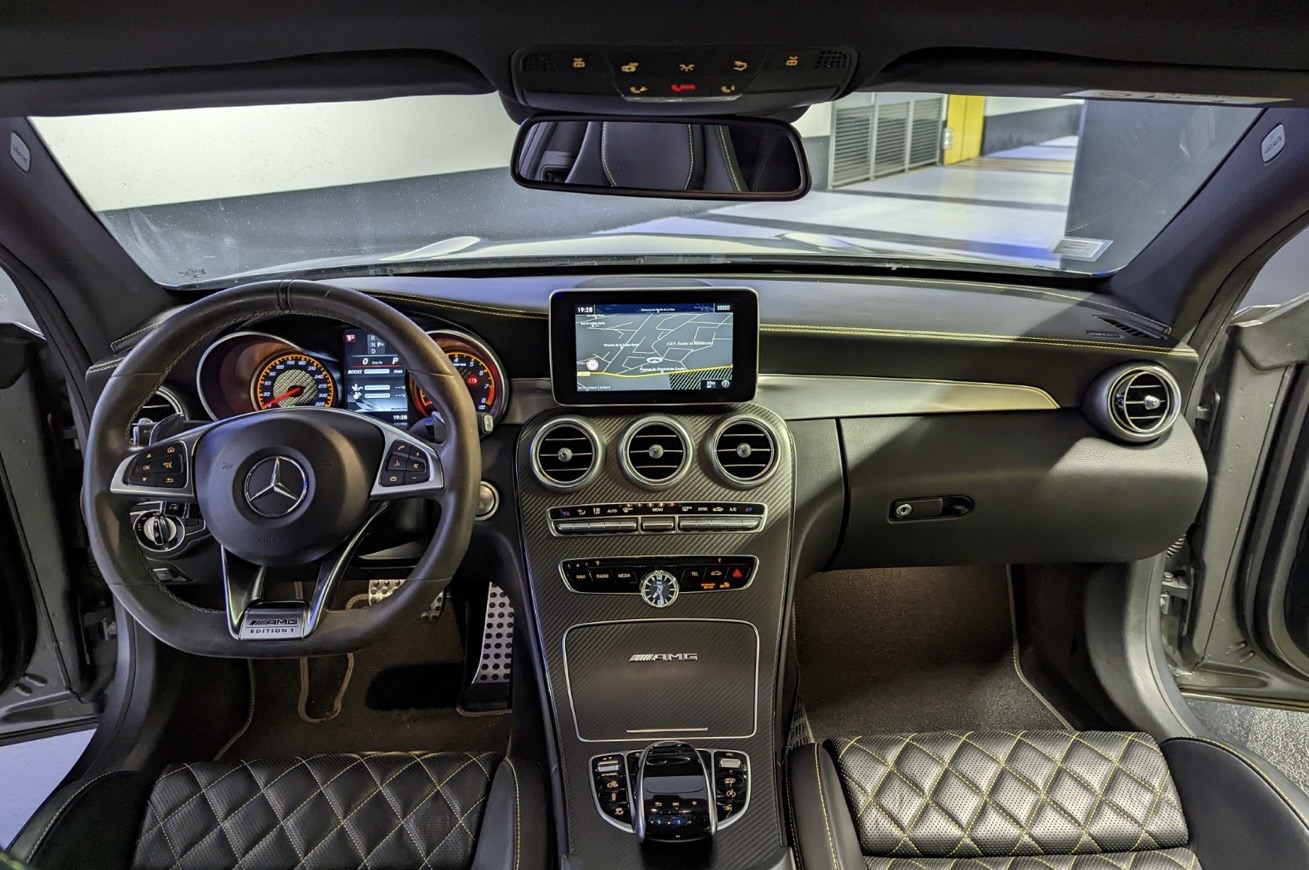 Un cockpit pour la piste