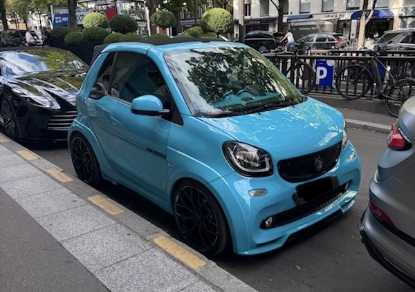 Une rare Smart Brabus croisée à Paris
