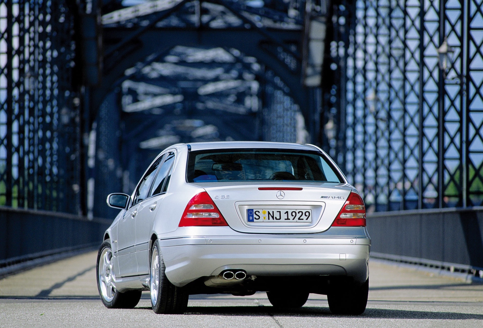 Un look travaillé et discret selon les standards Amg de l’époque